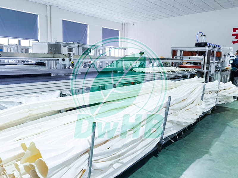 ورشة الخياطة2